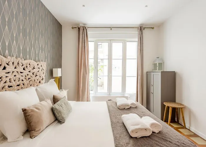 180 Eden, Luxury At Sacre Coeur Апартаменты *