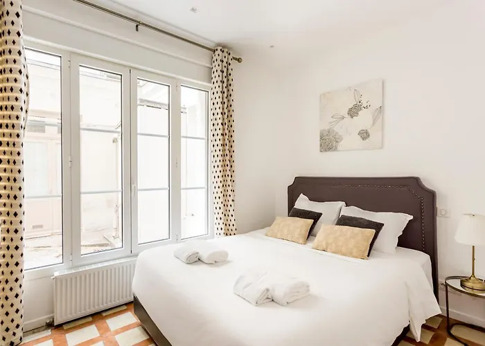 Апартаменты 180 Eden, Luxury At Sacre Coeur Париж